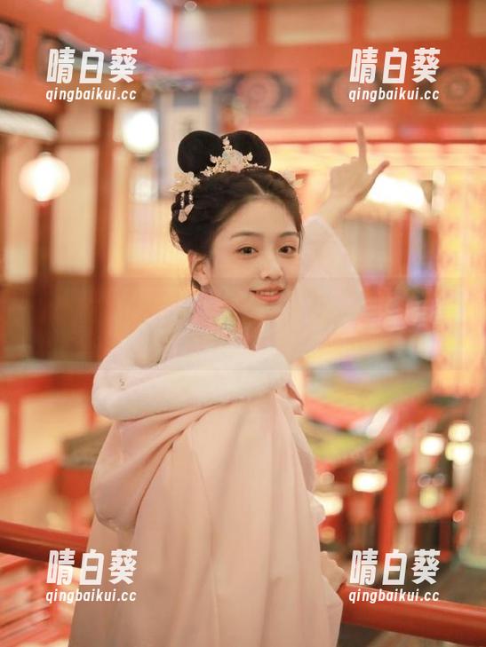 星颜社 - 恩一内衣写真精选：一场撩人的视觉旅行，挑战你的审美极限.txt