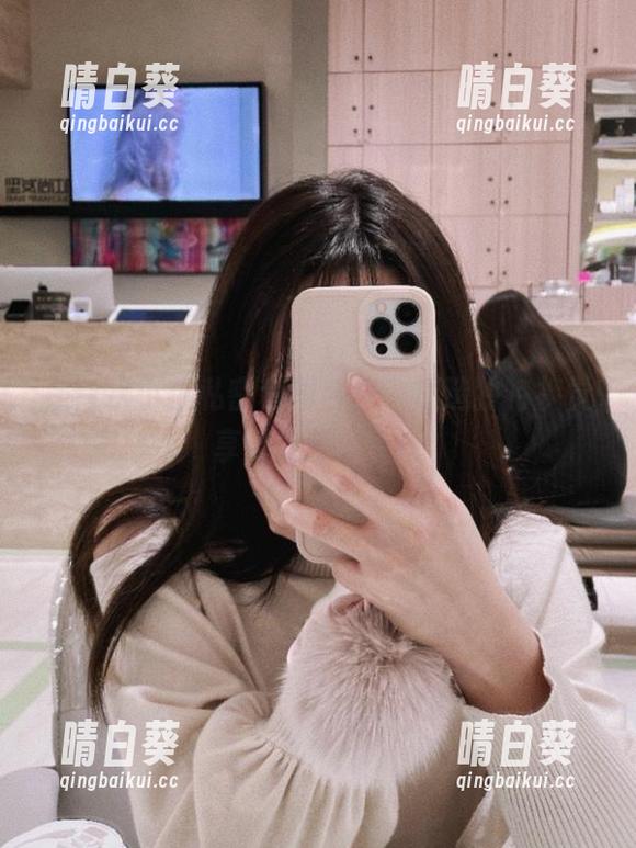 是青水小狼私密套图合集，打造独特视觉享受之旅！.txt