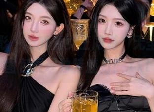 月下摄影 – 与秀秀女王同游，无圣光写真图包展现独特魅力！.txt