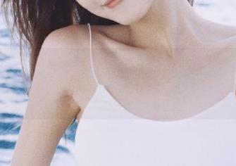 让我们在线一起领略木棉棉OwO的礼服写真，邂逅迷人瞬间.txt