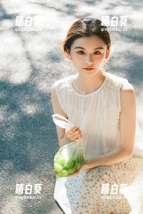 梦丝女神 - 宁夏女孩魅力无限：收集她的写真全集与动人原图.txt