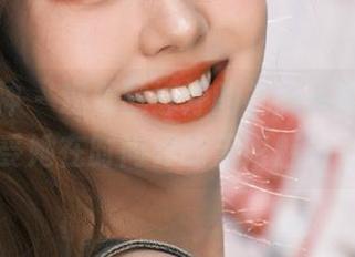 梦丝女神 – 观看魏婷婷的礼服写真合集，亲自感受她在时尚界的无限魅力吧！.txt