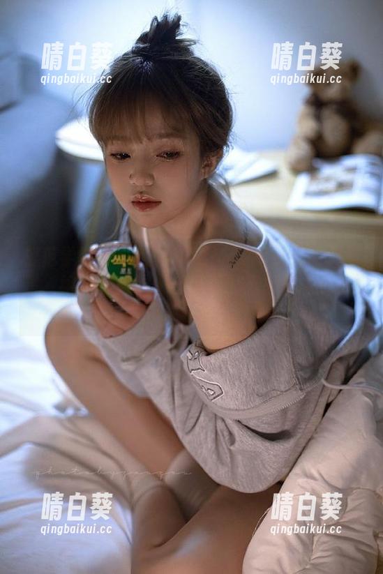 模范学院 - 获取伊小七MoMo少女写真资源，绝对免费，感受青春的无限魅力！.txt