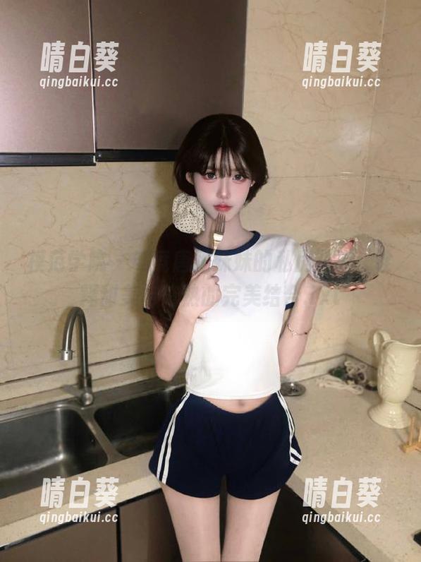 模范学院 - 电竞唐嫣妹妹的私房写真，诠释甜美与成熟的完美结合.txt