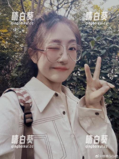 樱晚gigi摄影之旅：无圣光记录清衣.池下的自然与内心的交汇.txt