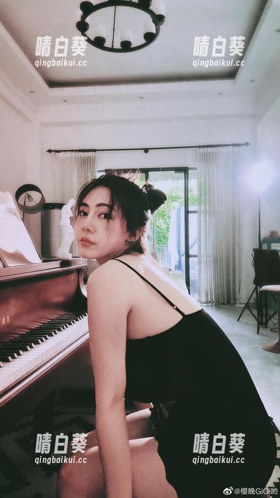 绝美婚纱写真图集：樱晚gigi带你走进浪漫婚礼的梦境.txt