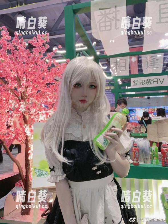 原图精选：樱落酱w的自拍合集，感受她的可爱与魅力.txt