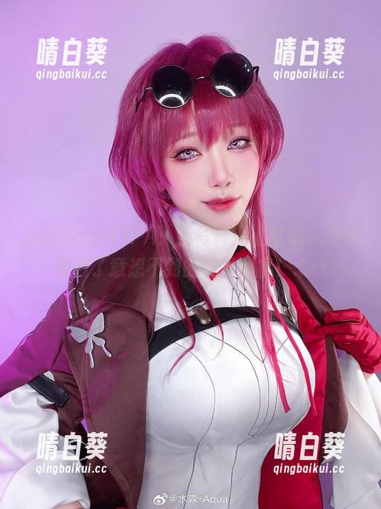 水淼aquaTIFA：当写真遇上壁纸，瞬间变成了意想不到的视觉盛宴！.txt