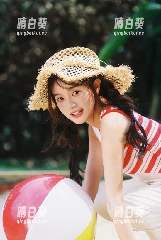 微密圈 - 夏日甜美气息，水蜜桃米米的连衣裙原图资源整理，绝对是一场视觉盛宴！.txt