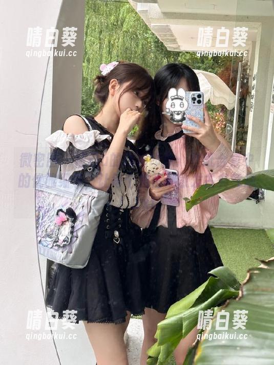 微密圈 - 洁己u的旗袍印象：壁纸合集中的优雅细节，让每个角落都散发古典气息！.txt