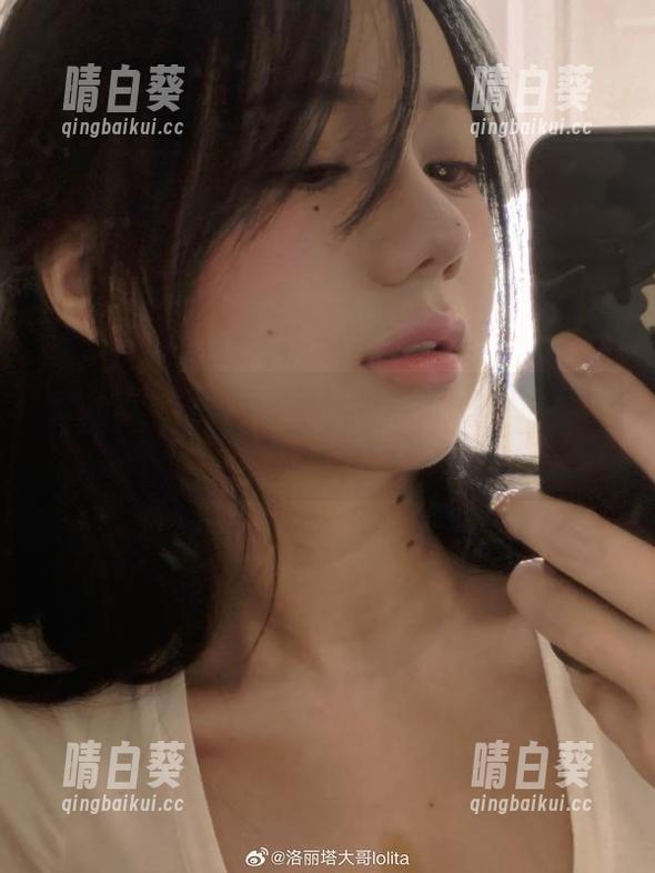 用高清的视角在线欣赏“洛丽塔大哥”与学妹的绝美写真，尽享视觉盛宴！.txt