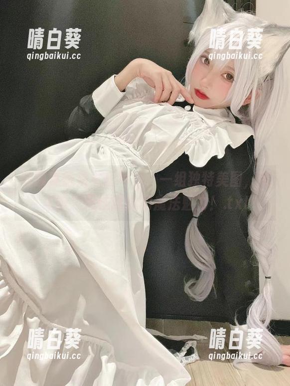 清颜真德秀女巫写真：一组独特美图，带你陷入无法逃脱的魔法魅力！.txt