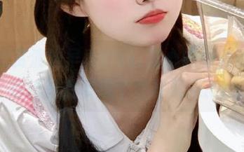 在线欣赏渡边早季Saki甜心的精彩瞬间，细腻图片展现个性与风采.txt