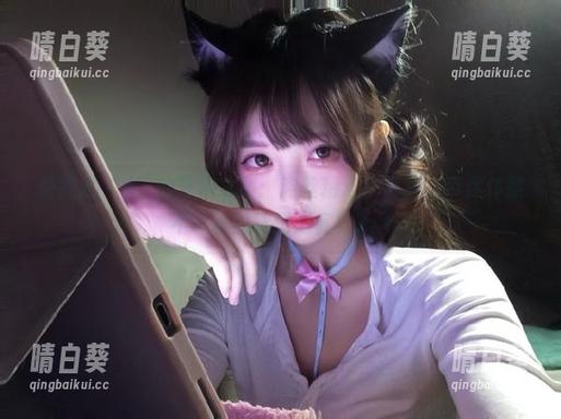 爱美足 - 小珵的艺术之旅：肉丝精选作品集，带你体验不一样的视觉盛宴！.txt