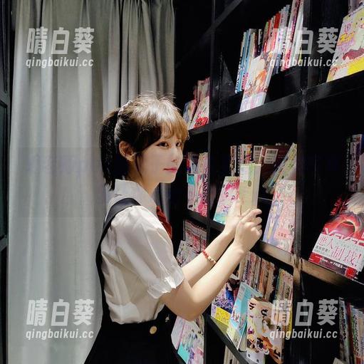 爱老师phd的叉子的内衣发掘：高清写真集让你心动不已！.txt