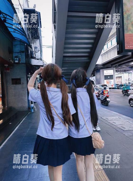 爱蜜社 - 棉袜情怀：观看Evon陈赞之的图包，探索时尚与舒适的完美结合.txt