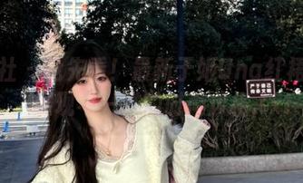 爱蜜社 – 抢先看！最新于姬Una红裙图包，展现不一样的时尚风格.txt