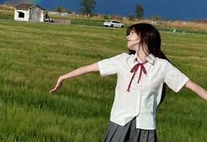 爱蜜社 – 看！杨紫嫣candy女神的写真作品集，笑得我差点把咖啡喷出来！.txt