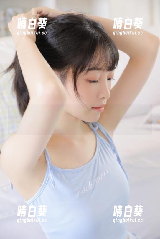 爱蜜社 - 追寻梦心玥的光影，连体衣私拍图包展现她的优雅风采.txt