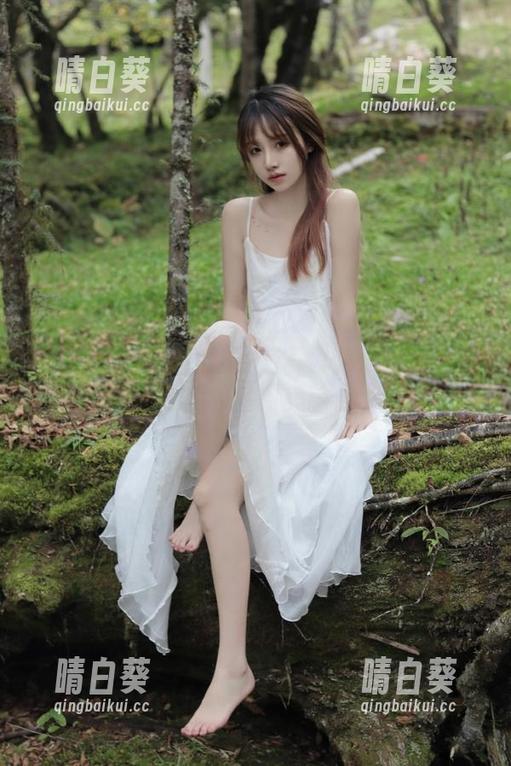 物恋传媒 - 嘟嘟的古装写真集呈现：精选韵味与优雅的完美结合.txt