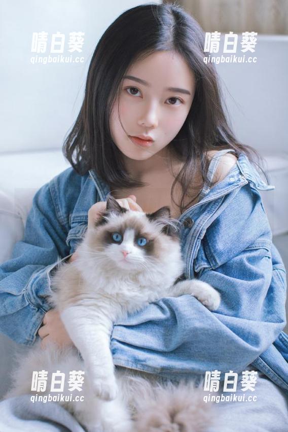 微密圈 - 最新写真大揭秘！猪小七短裙造型，惊艳你的视觉盛宴！.txt