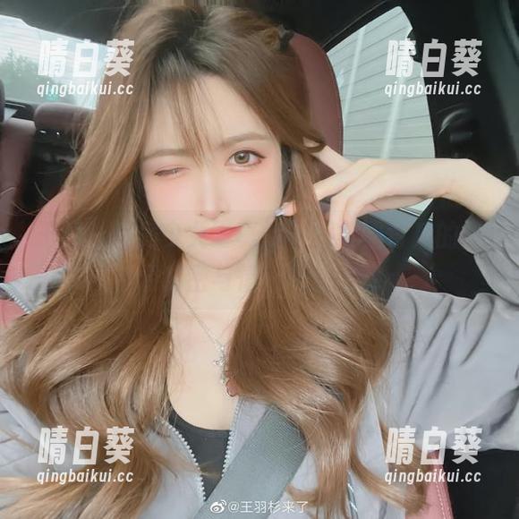 王羽杉私房少女写真解析，美图背后的青春秘密与情感表达.txt