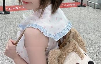 不容错过！王胖胖u最新豹纹COS写真，时尚与个性的完美碰撞.txt