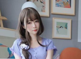 走进白银81的创作世界：每一幅白丝兔子作品的图片旅程.txt