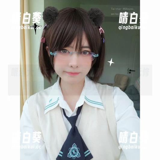 眼酱大魔王w最新作品更新，试衣间无修原图带来意想不到的美丽图片.txt