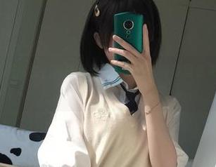 想找笑点与美丽的结合？眼酱大魔王w的油光写真图包来帮你实现！.txt