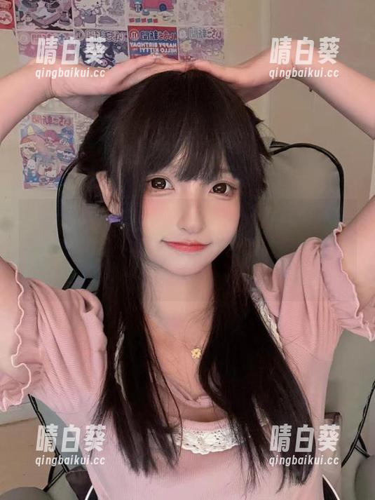 神乐坂真冬在线连衣裙合集，寒风中竟然满是时尚感，真让人忍不住想吐槽这是什么操作！.txt