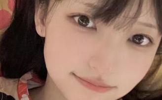 在神楽坂真冬的写真图包中，贪恋每一个让人望眼欲穿的瞬间.txt