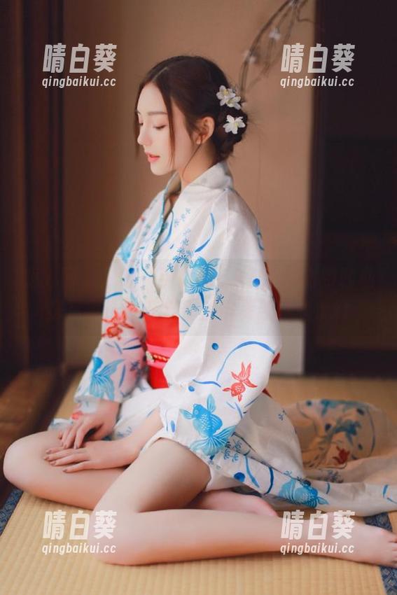 秀人网 - 从唯美到时尚，77qiqi高跟鞋私房写真合集开启你的审美新体验.txt