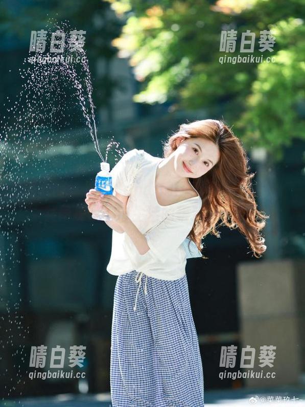 秀人网 - 跟随Candy糖糖的居家私拍，共同探索都市生活的精致图片.txt