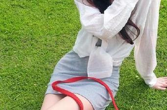秀人网 – 纵情校园：FoxYini孟狐狸校服写真集，免费下载珍藏版！.txt