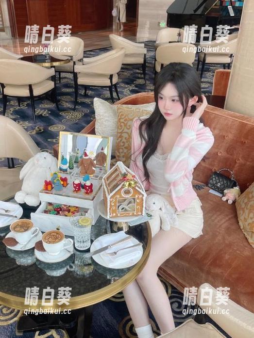 秀人网 - Zoe柚柚女孩撩人写真合集：分享那些无法抵挡的诱惑瞬间.txt