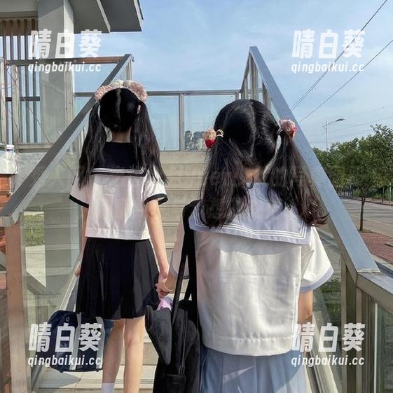 秀人网 - 走进冷月yuer少女的写真图册，探索纯真与梦想的交汇.txt