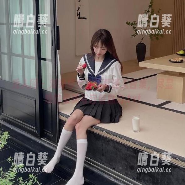 秀人网 - 刘婷婷女神写真迷人合集，尽显她的柔美与自信魅力.txt