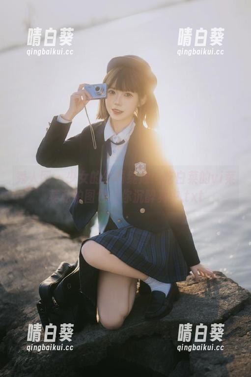 秀人网 - 少女的绚丽绽放：吃白菜的vi菜菜私拍图包让你沉醉其中.txt