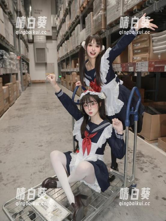 秀人网 - 周慕汐fairy的黑丝吊裙图包：穿上幽默与魅惑的合集，别忘了带上你的笑点哦！.txt
