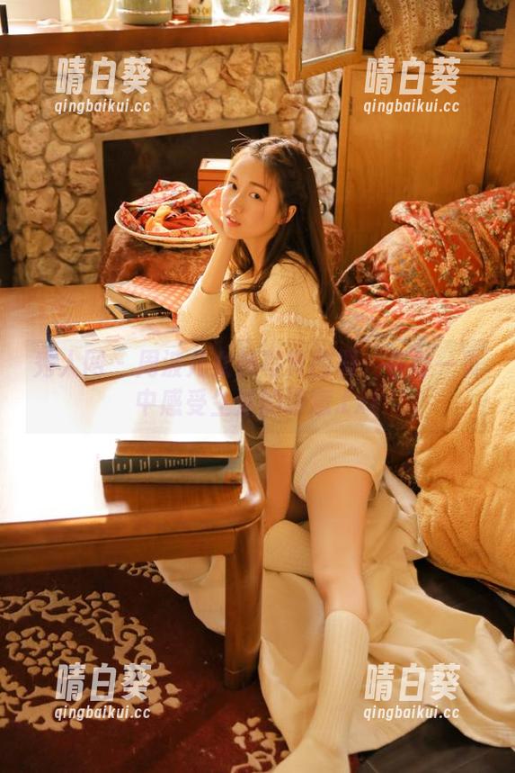 秀人网 - 周波儿女神写真图册：在每一页中感受生活的诗意.txt