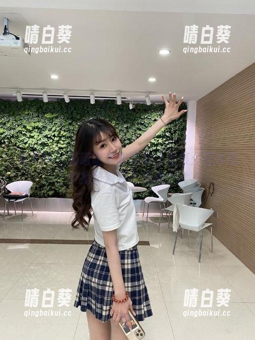 秀人网 - 奶喵喵毛衣高清作品集：在毛衣中找到温馨与风格.txt
