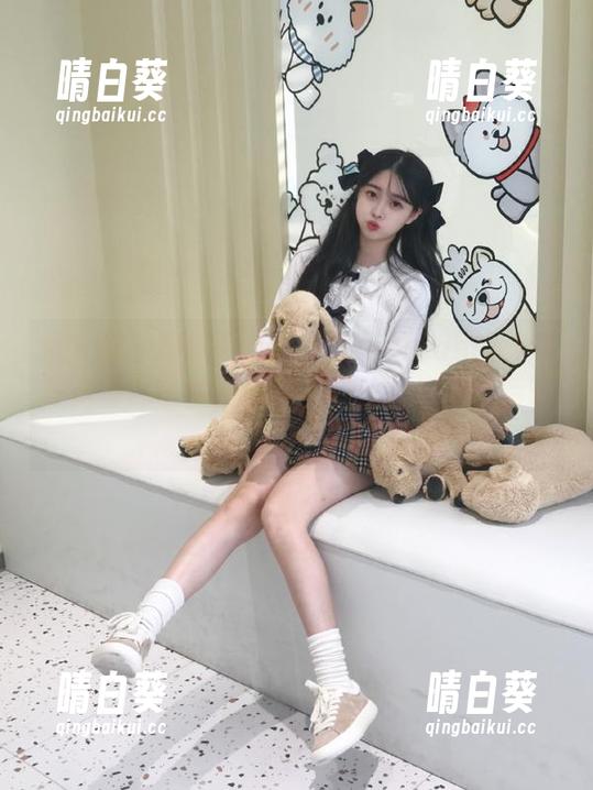 秀人网 - 跨越平凡：安然maleah的皮衣写真图库带你发现不一样的时尚与生活艺术.txt