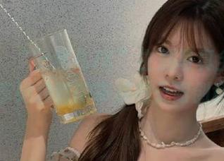 秀人网 – “安然儿JK”主题写真全新合集，分享她独特的审美与无限创意.txt