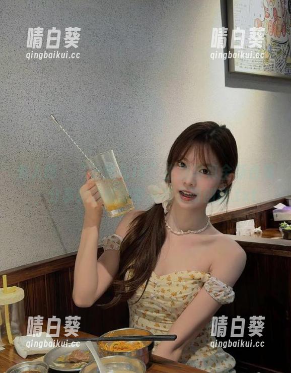 秀人网 - “安然儿JK”主题写真全新合集，分享她独特的审美与无限创意.txt