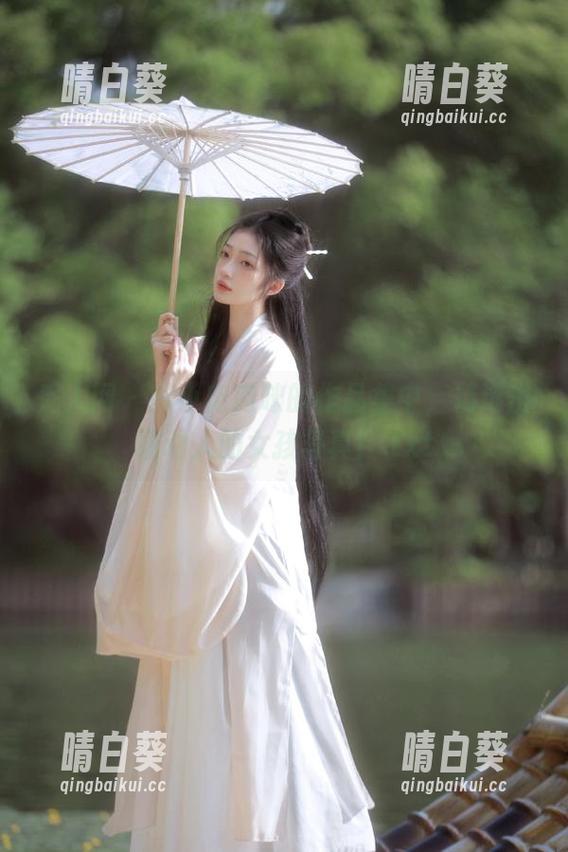秀人网 - 从小肉肉咪的作品集中，精选出最动人的女孩写真！.txt
