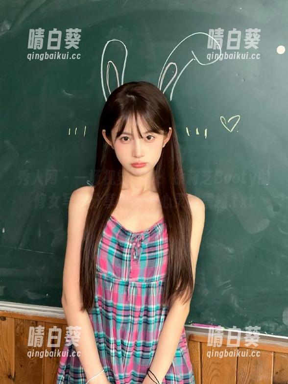 秀人网 - 一场视觉盛宴：徐莉芝Booty的修女写真分享，感受心灵的震撼.txt