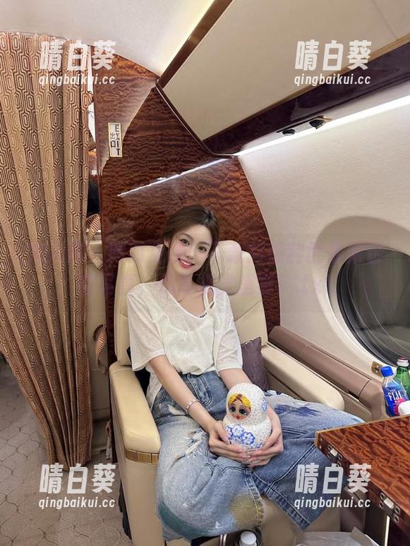 秀人网 - 限时免费！下载抖娘利世最新镂空写真，尽享视觉盛宴！.txt