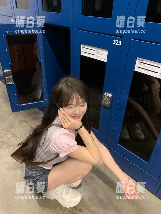 秀人网 - 探索自由与美，朱可儿Flora裸足写真照片免费下载分享！.txt