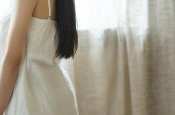 秀人网 – 制服风采无限，李可儿最新图片分享，感受她的独特魅力.txt
